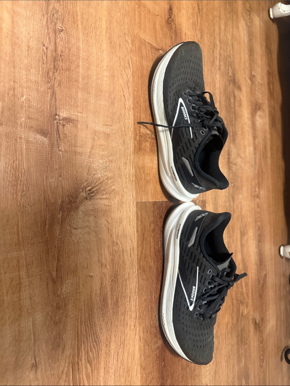 Brooks women’s Black and Grey Athletic Running Shoes - Picture 8 of 8